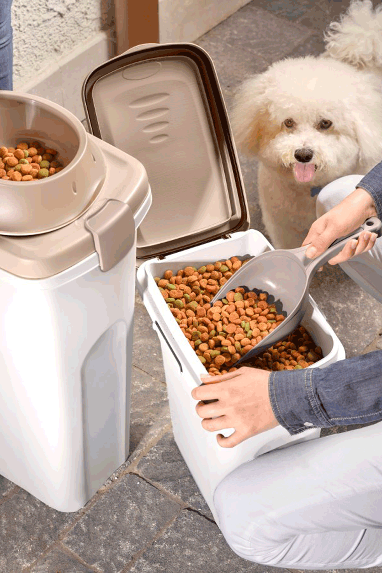 Kerbl Seau &agrave; aliments avec couvercle (40 L / 15 kg)