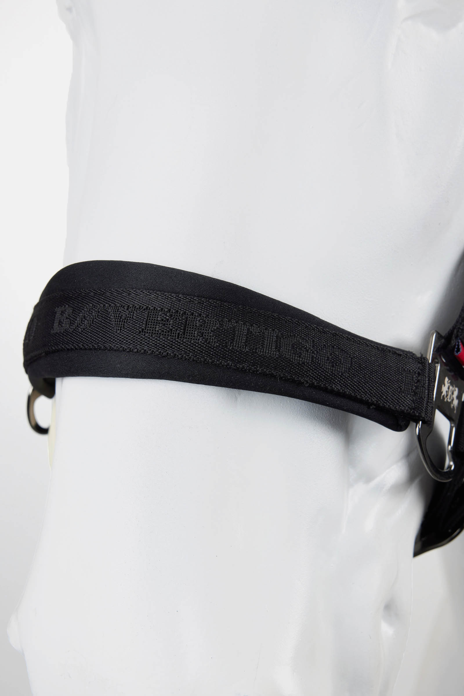 B Vertigo High Altitude Licol emboss&eacute; 