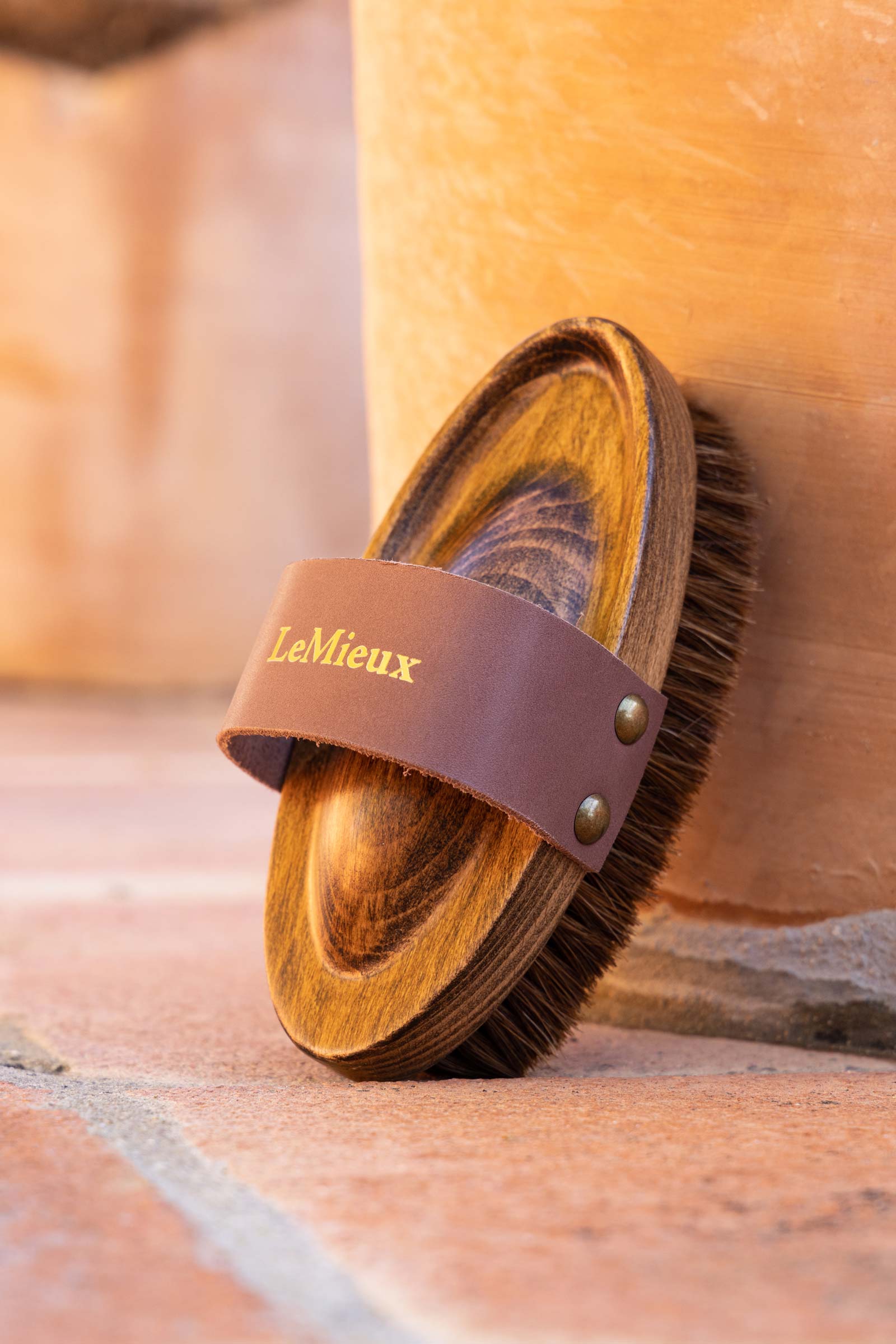 LeMieux Artisan Pinceau doux mouchet&eacute;