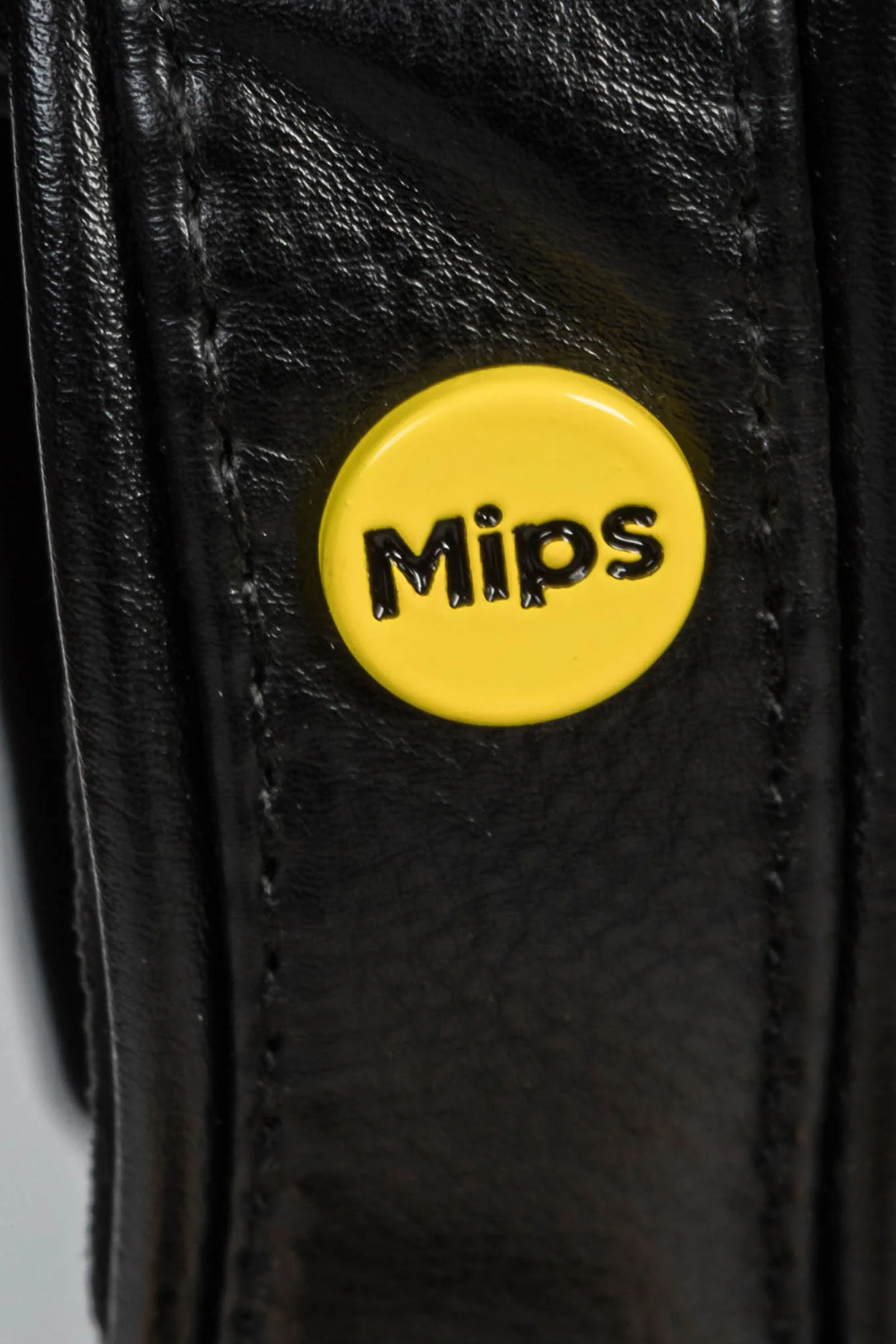 Back on Track Silves casque d'&eacute;quitation avec dessus lisse