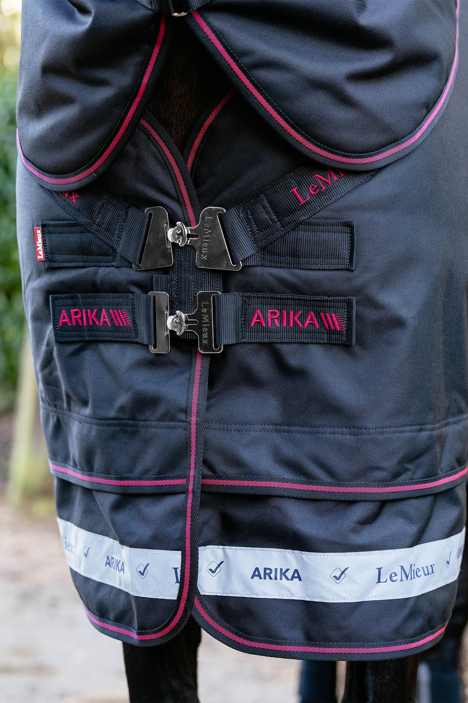 LeMieux Arika Storm-Tek couverture d&rsquo;ext&eacute;rieur avec encolure amovible, 100 g