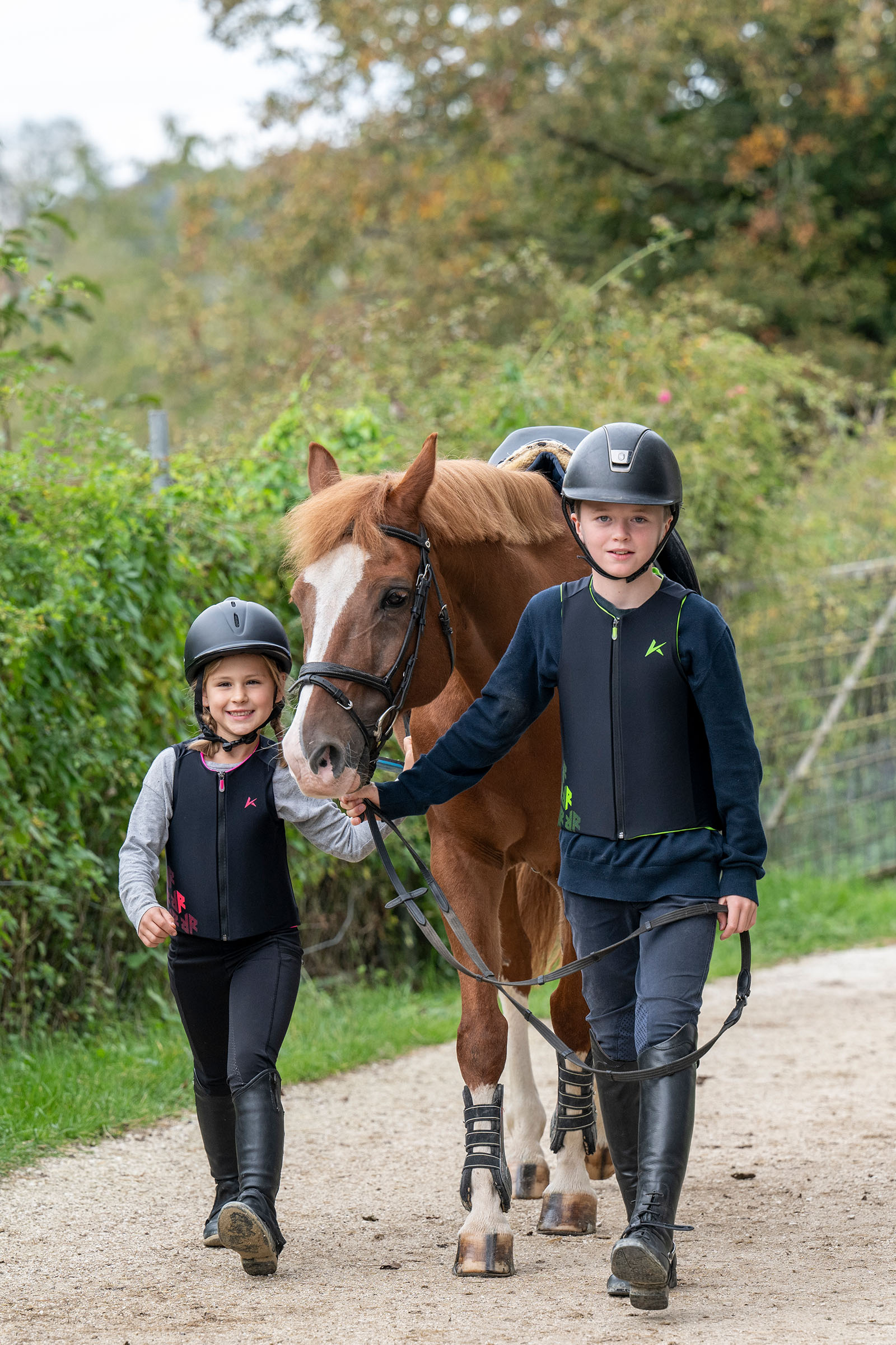 Komperdell Flex Fit Pro Junior gilet balistique pour enfants avec prot&egrave;ge-dos