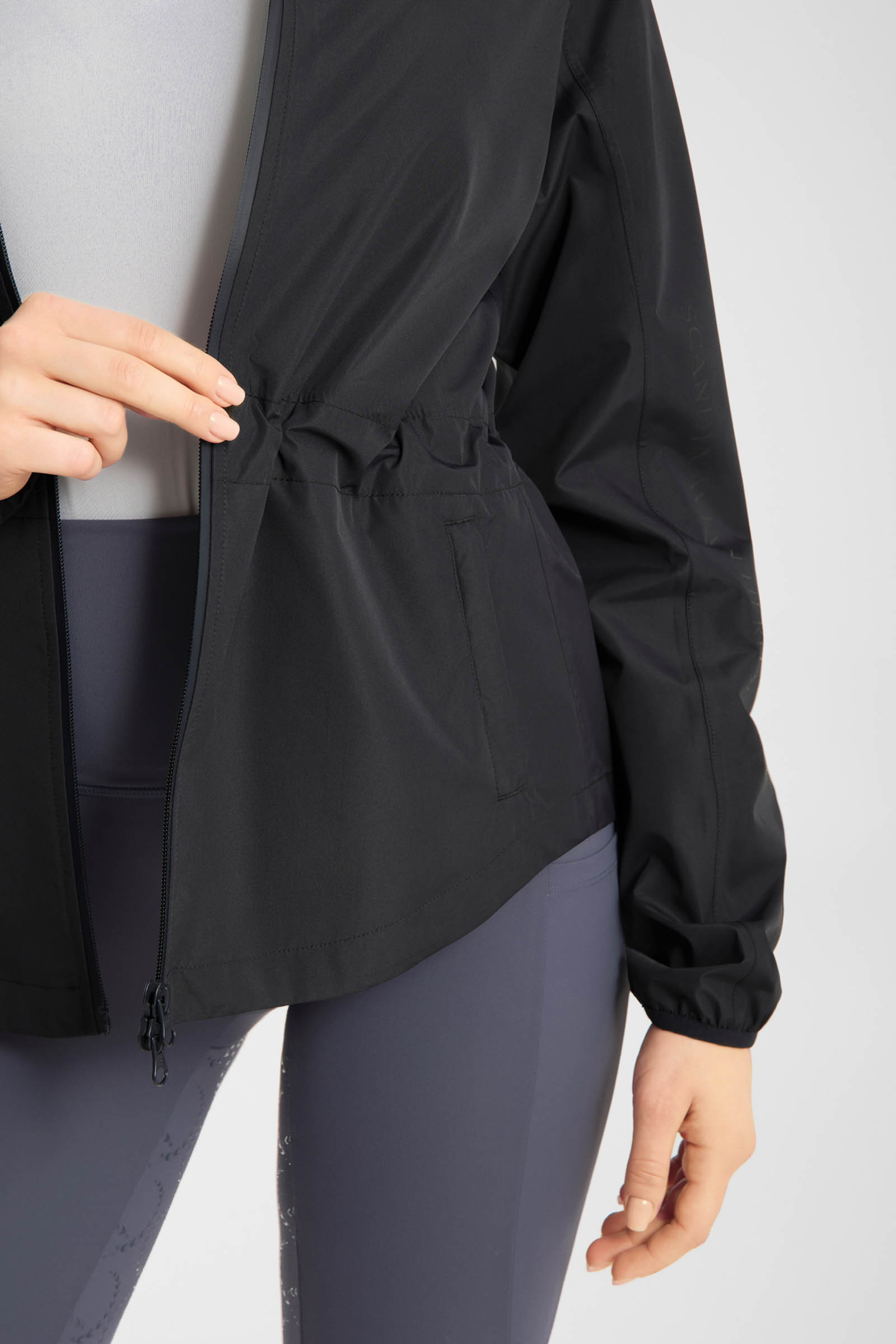 Horze Fiora veste d&rsquo;&eacute;quitation l&eacute;g&egrave;re imperm&eacute;able femme