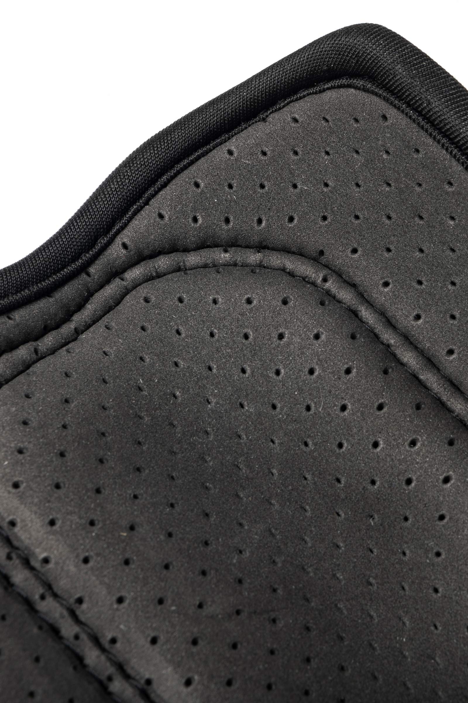 Gu&ecirc;tres de protection prot&egrave;ge-tendons LeMieux Carbon Air XC, ant&eacute;rieurs