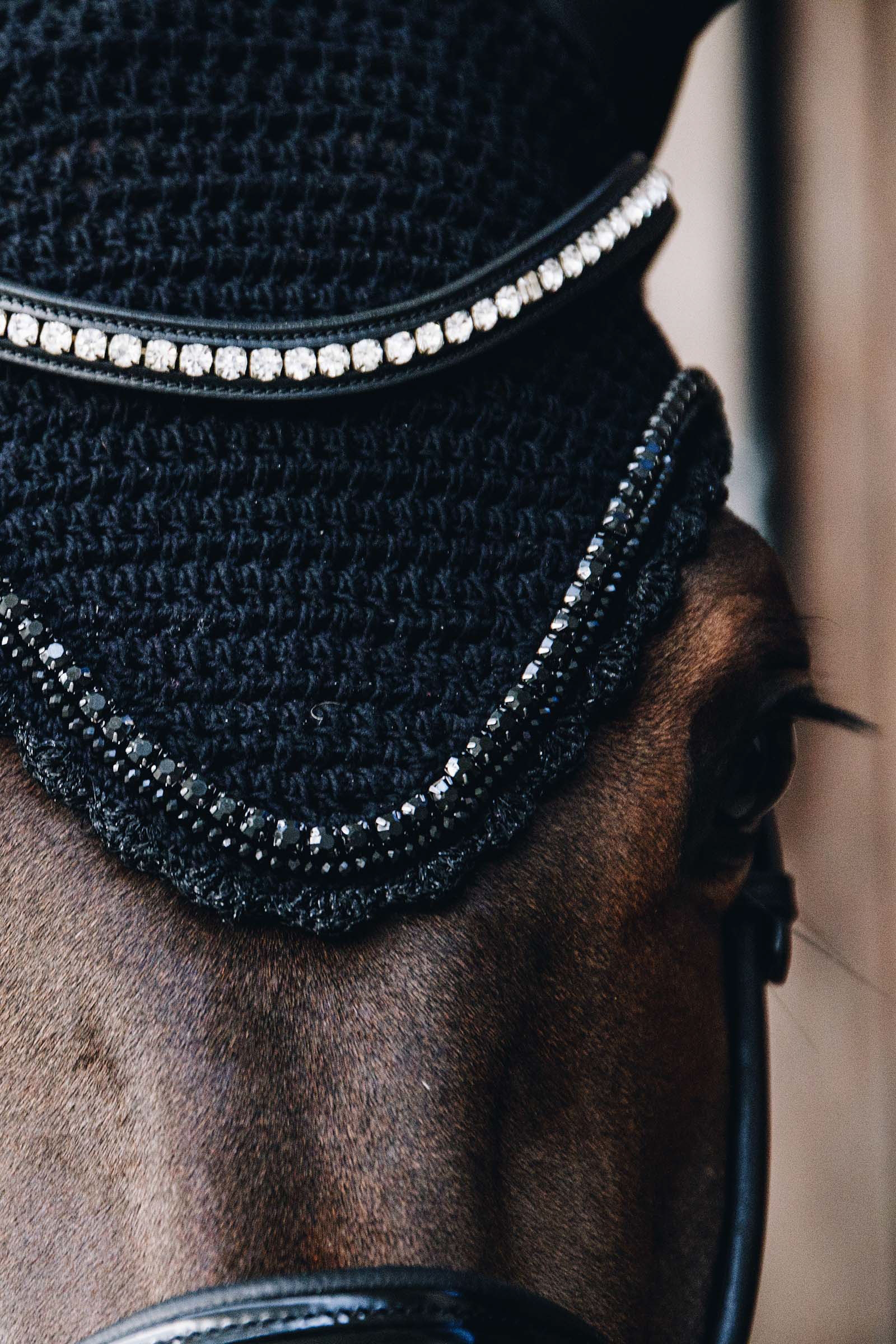 Bonnet anti-mouche Long stone & pearl Soundless Kentucky Horsewear