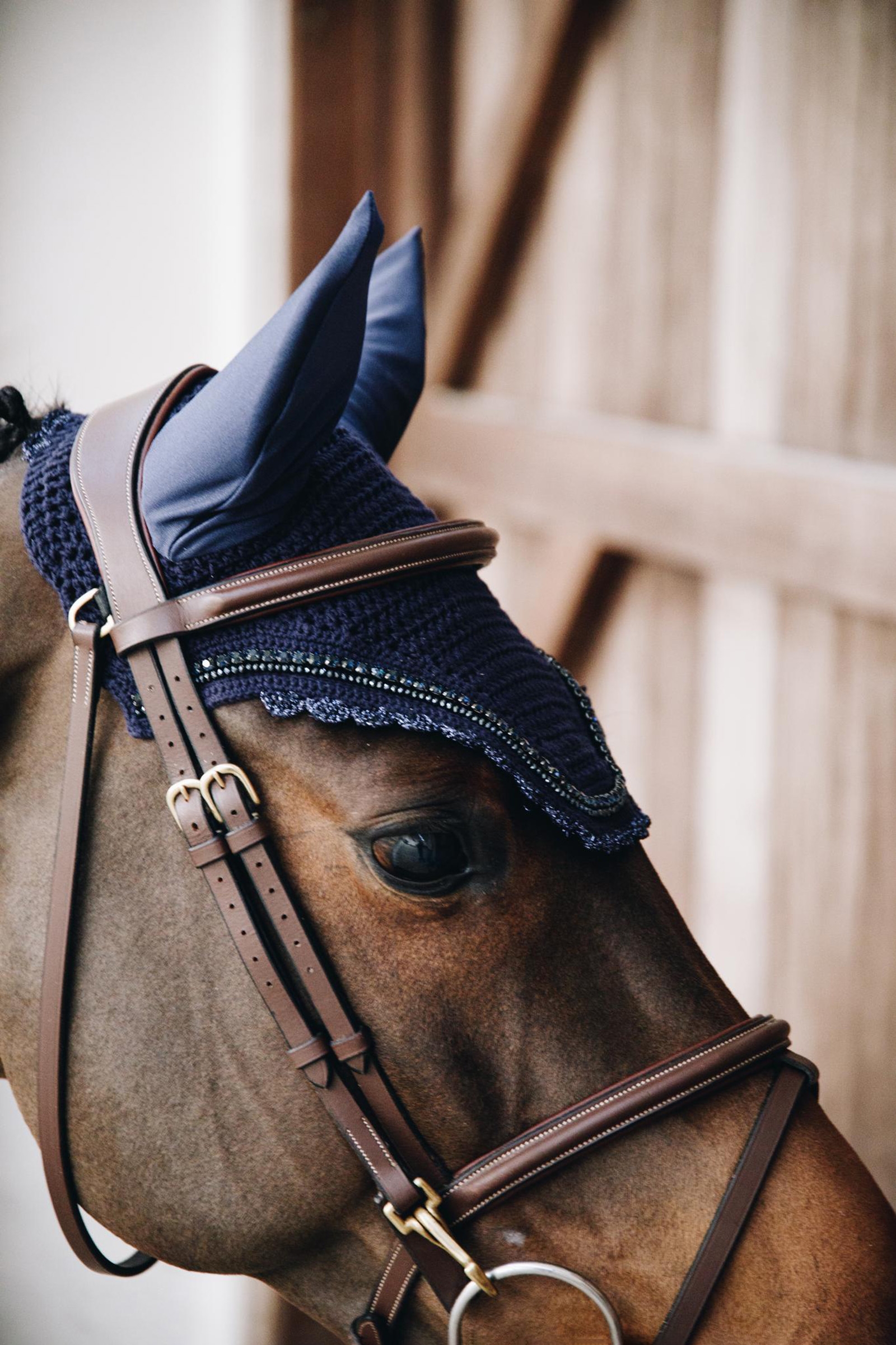 Kentucky Horsewear bonnet anti-mouches Wellington avec pierres et perles  