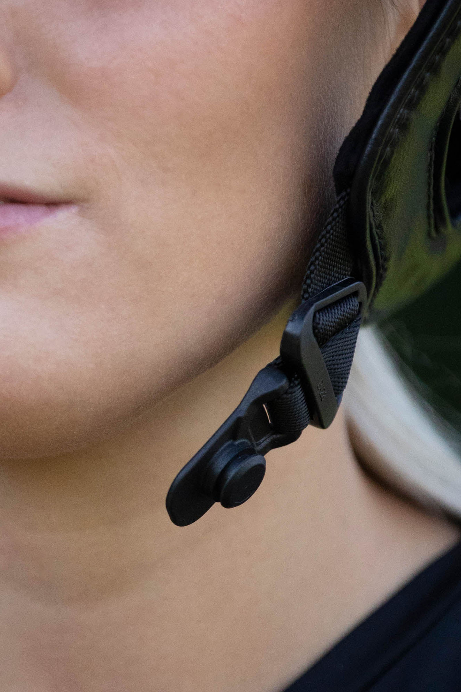 Back on Track Silves casque d'équitation avec dessus lisse