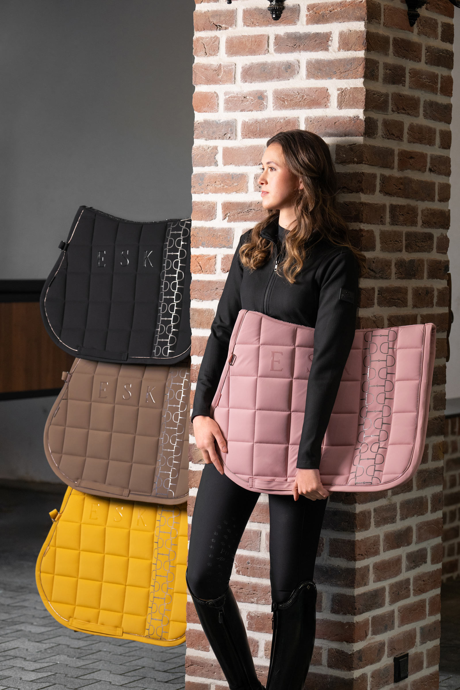 Eskadron Platinum 25 Big Square Softshell tapis de selle mixte