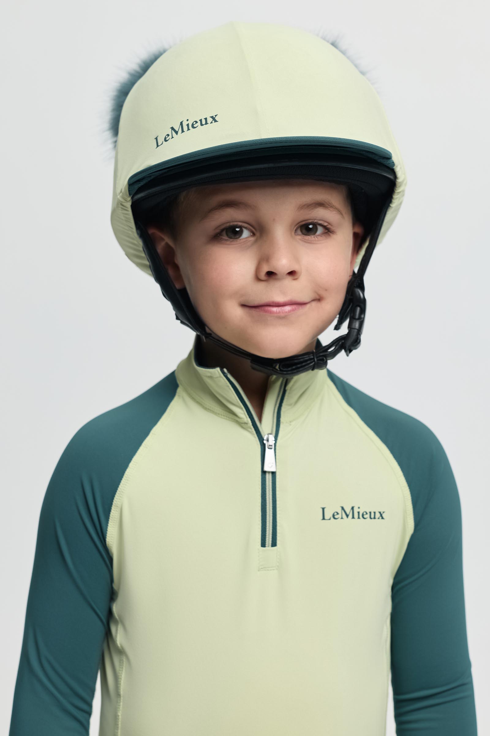 Macaron LeMieux Mini couvre-casque &agrave; double pompon