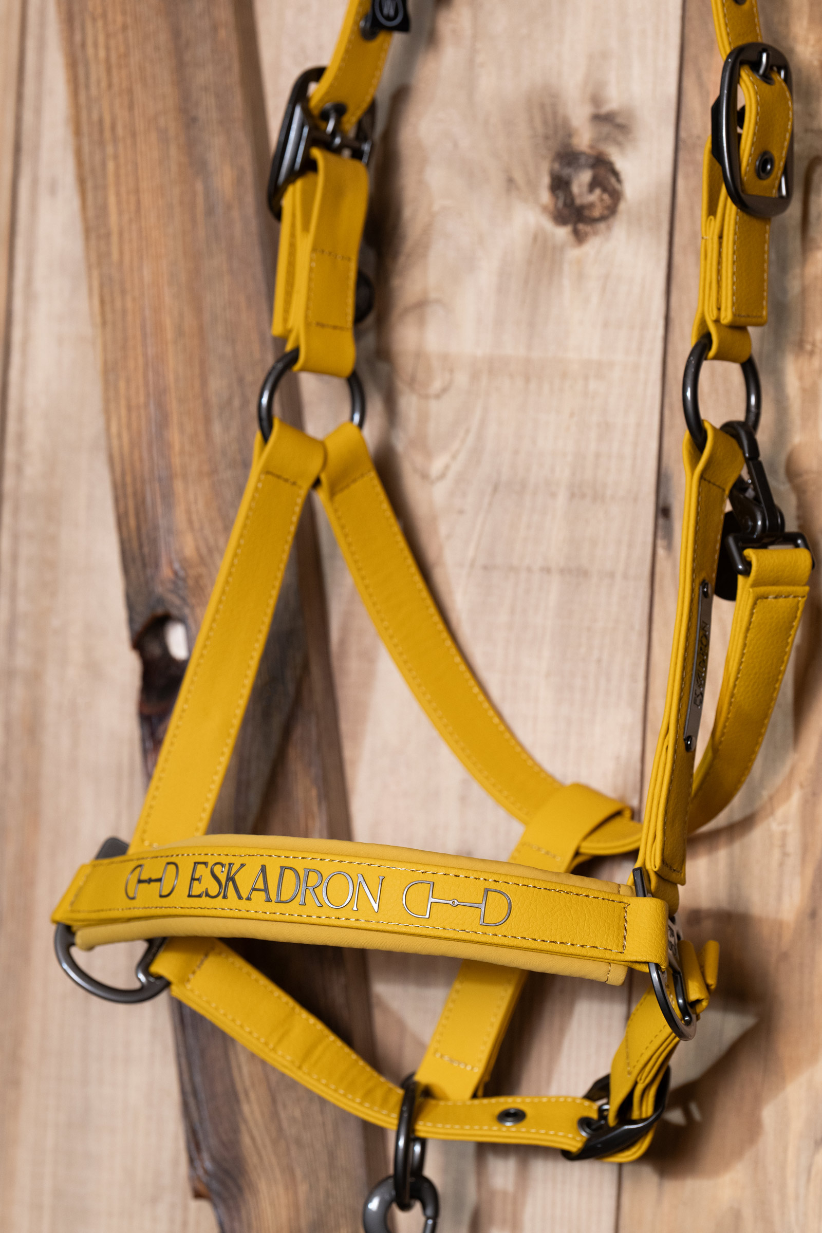 Eskadron Platinum 25 Licol à double épingle en cuir synthétique