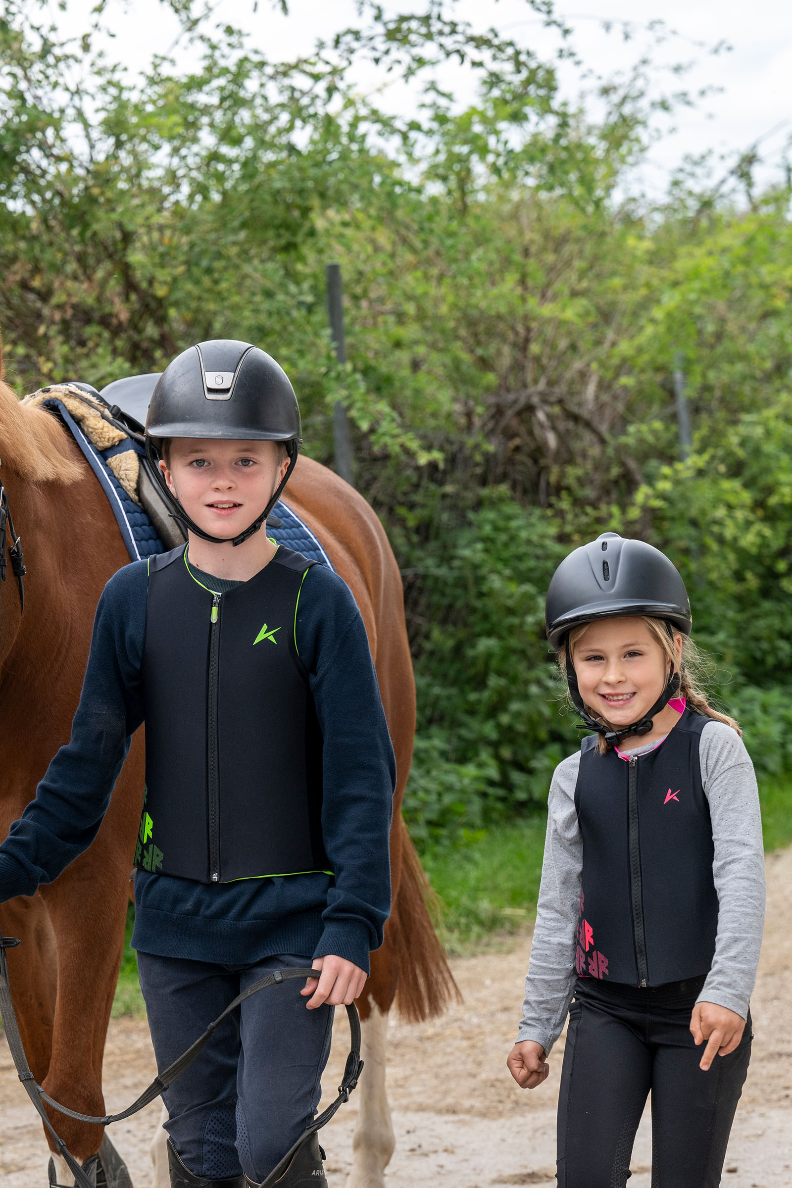 Komperdell Flex Fit Pro Junior gilet balistique pour enfants avec prot&egrave;ge-dos