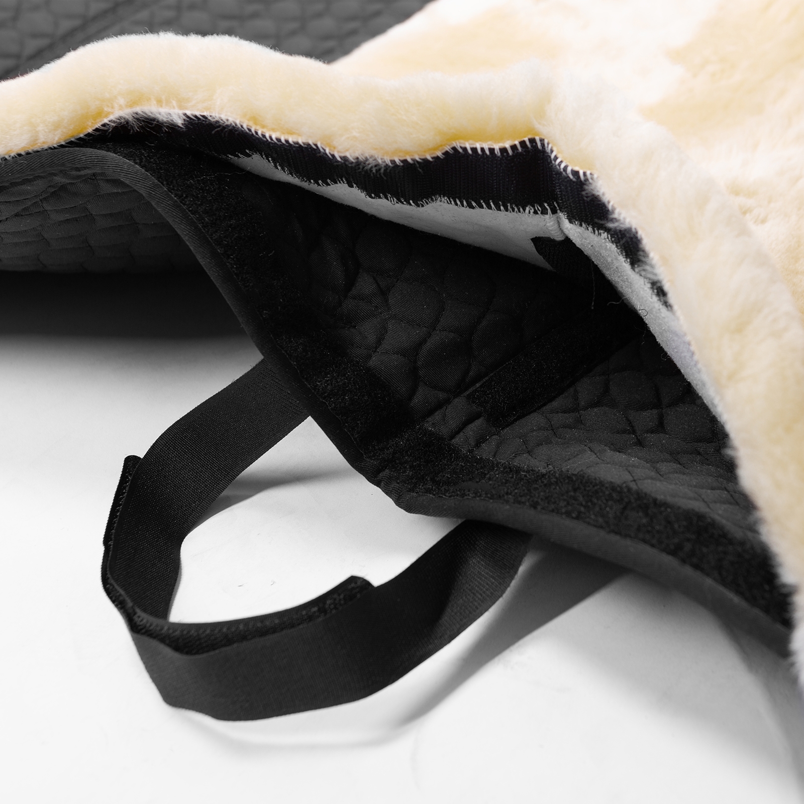 Tapis "en forme" Champ  Christ pour une selle sans arçon