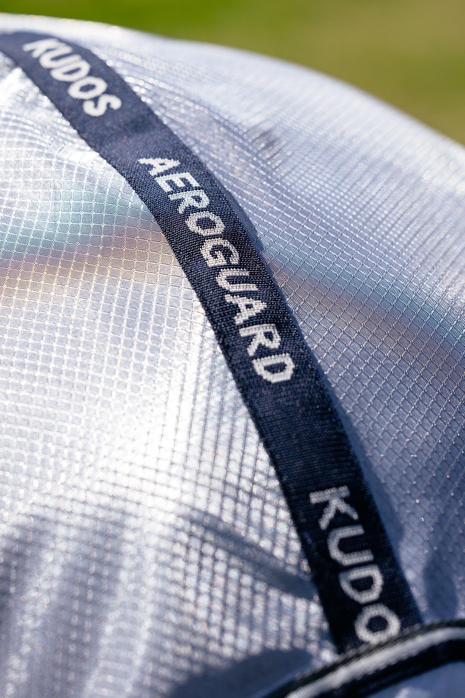 LeMieux Kudos AeroGuard couverture anti-mouches avec encolure amovible