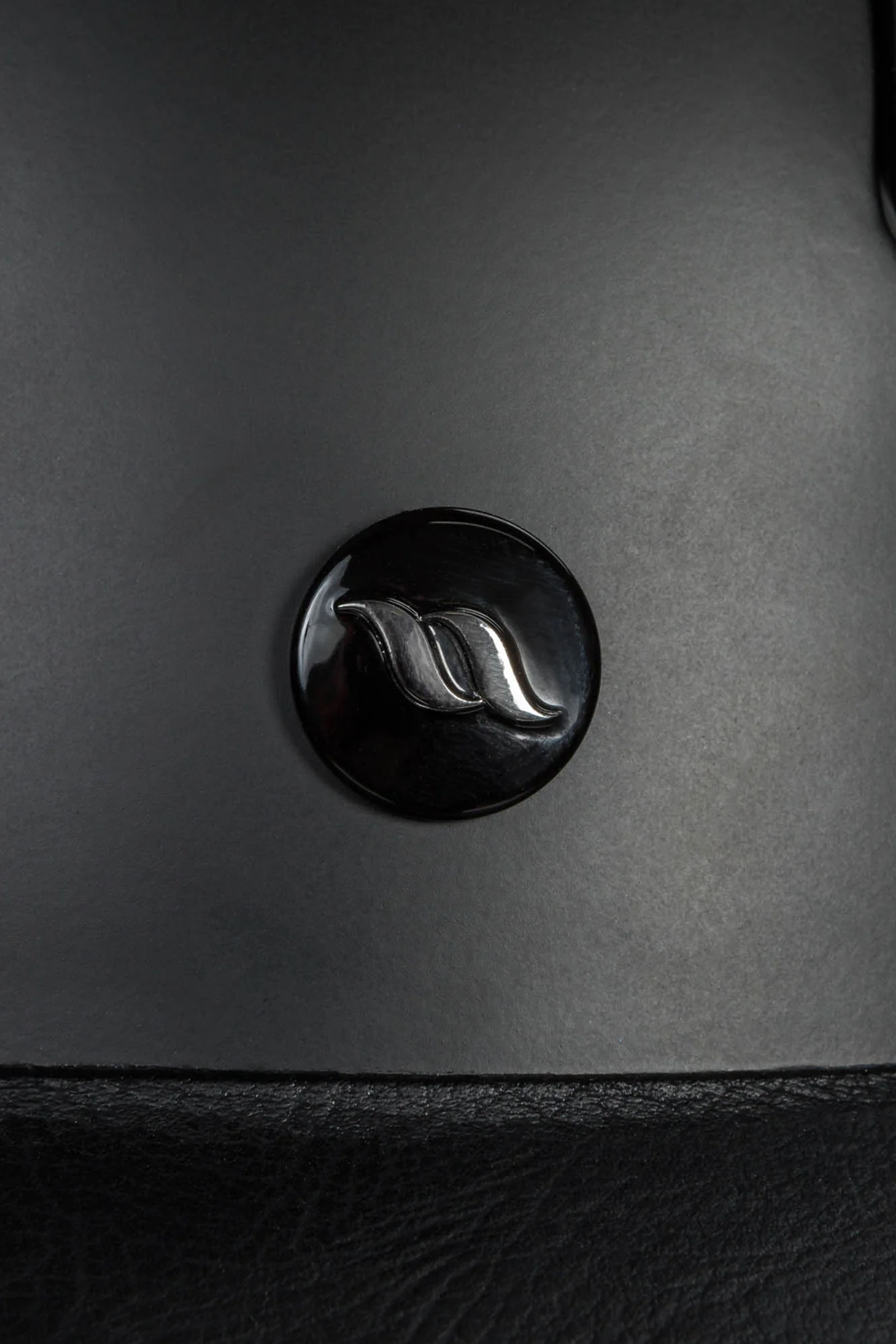 Back on Track Neoz casque d'équitation avec dessus lisse