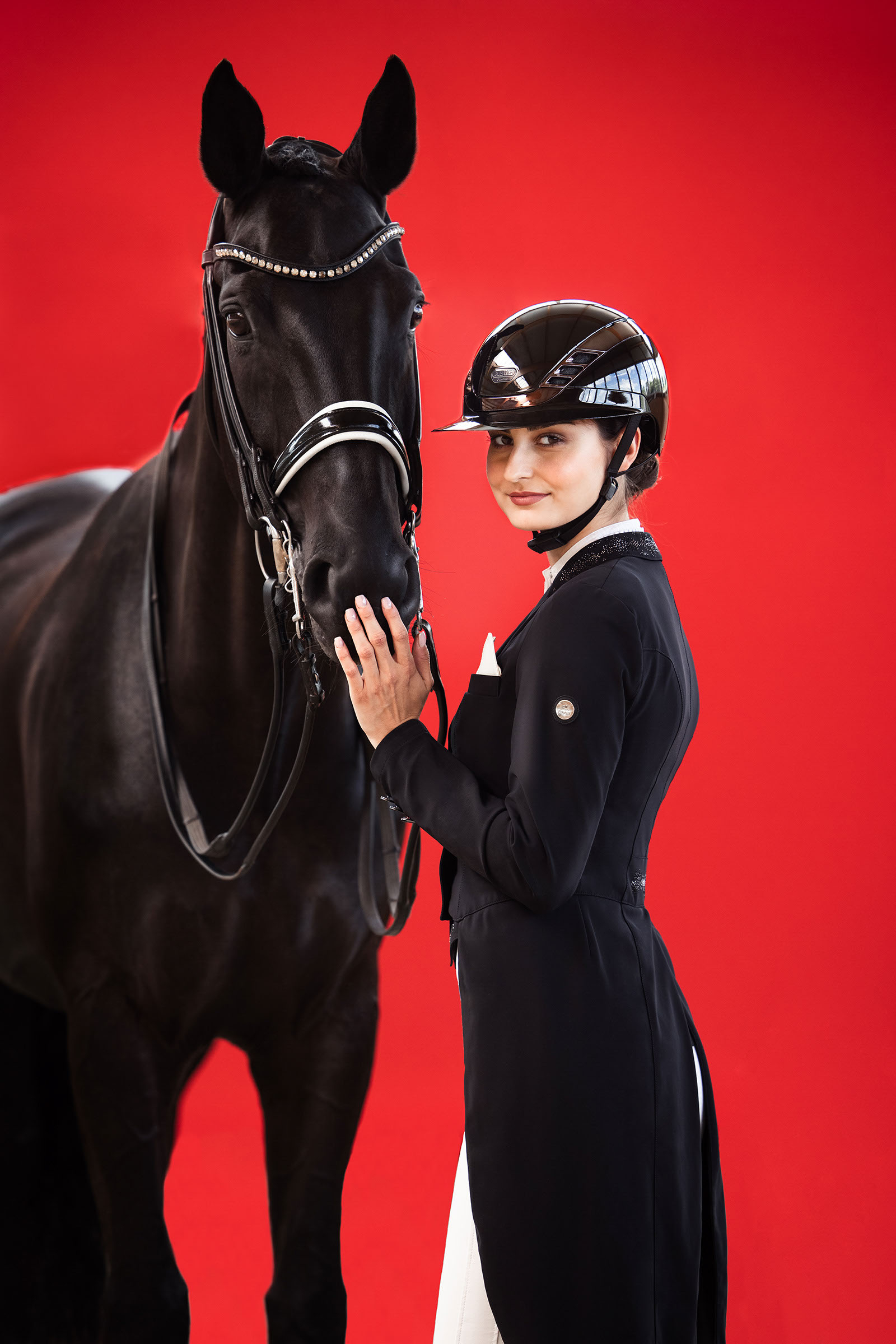 Abus Pikeur AirLuxe Chrome Casque d'équitation à visière longue